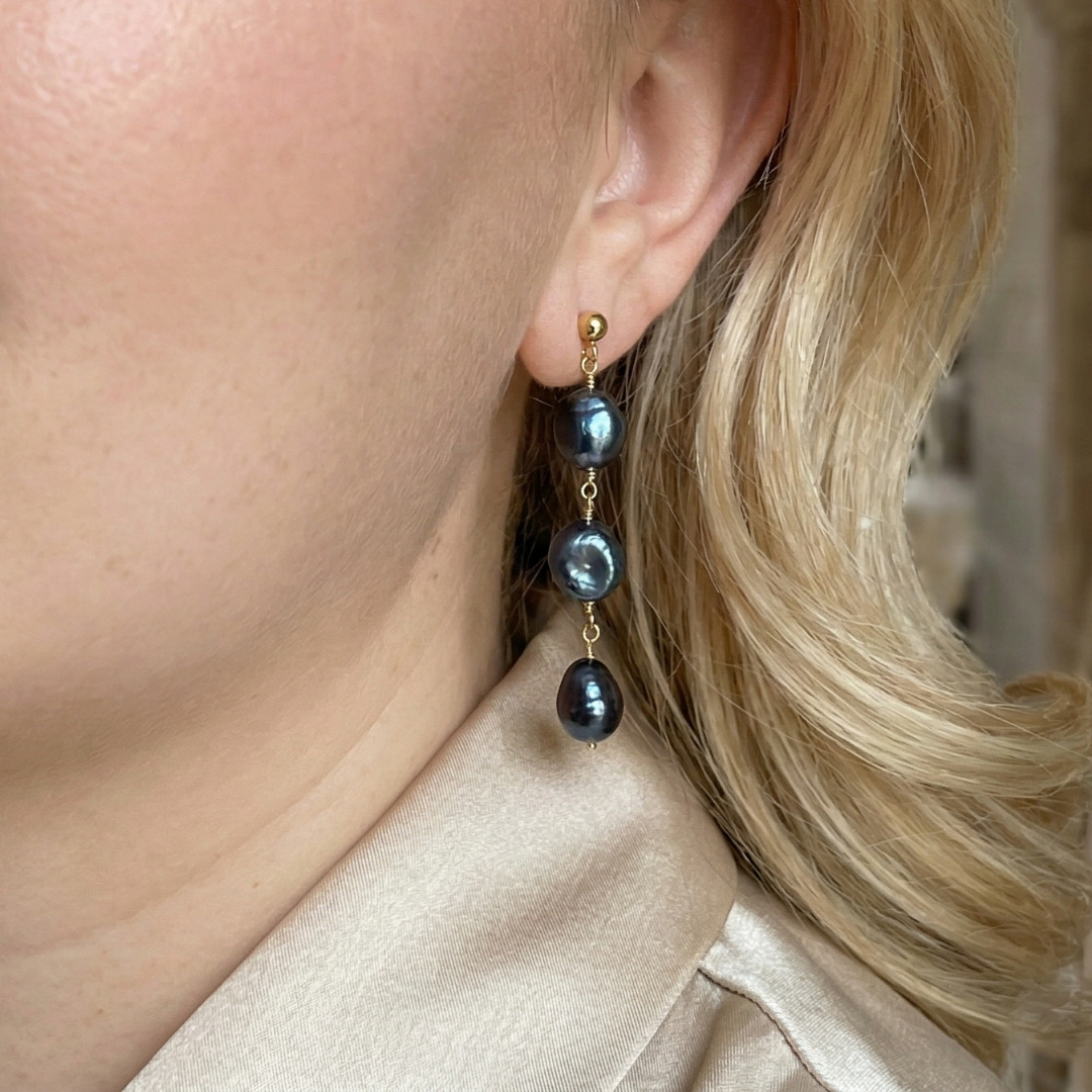 Elara Black Pearl Drop Earrings