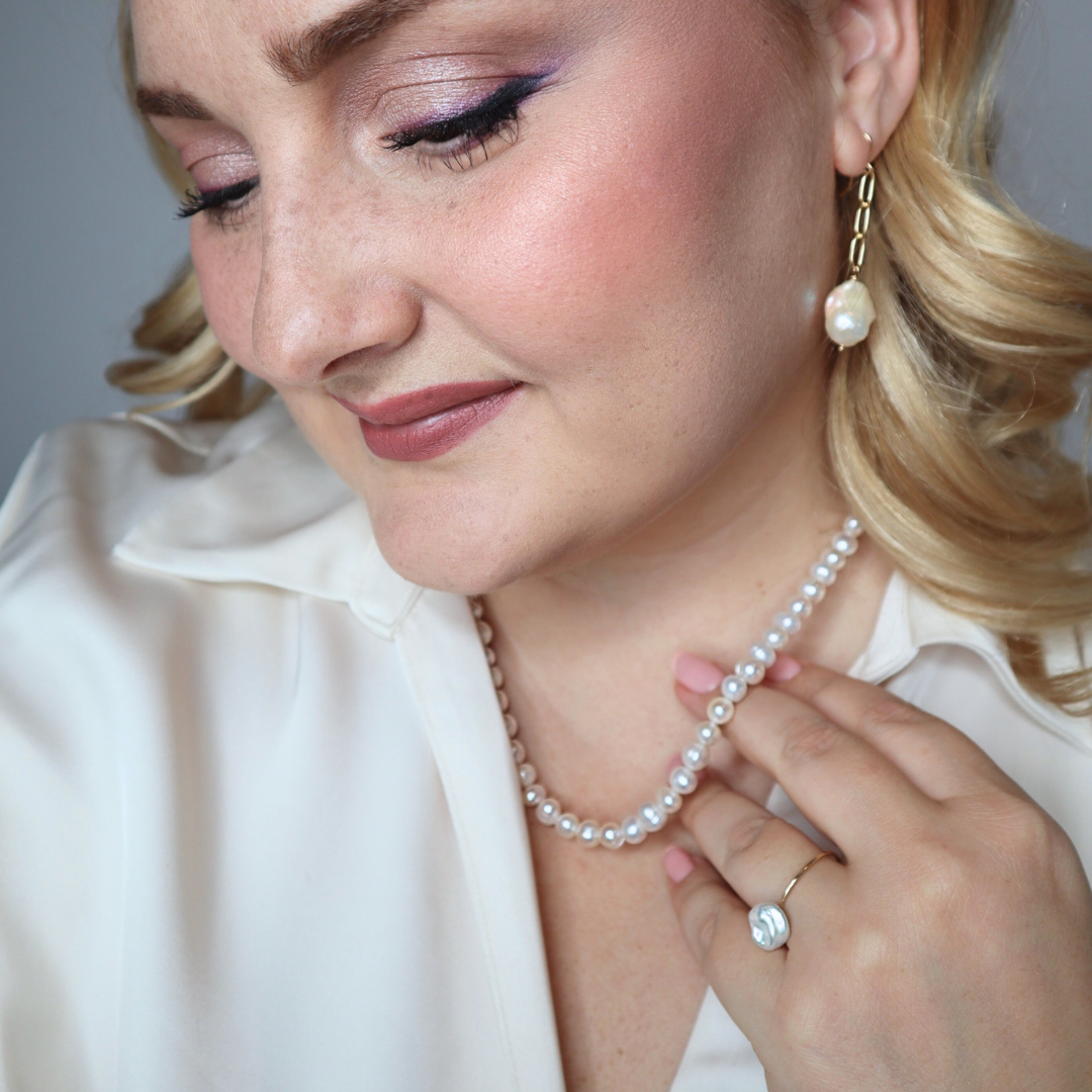 Seraphine Small Irregular Oval Pearl Necklace