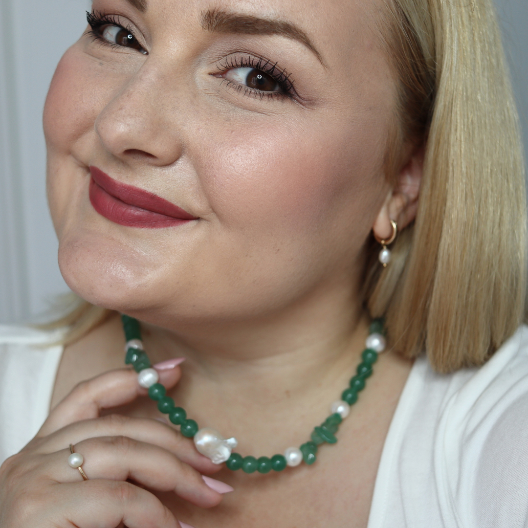 Wilderness Bloom - Crystal Beads, Oval and Baroque Pearls Necklace