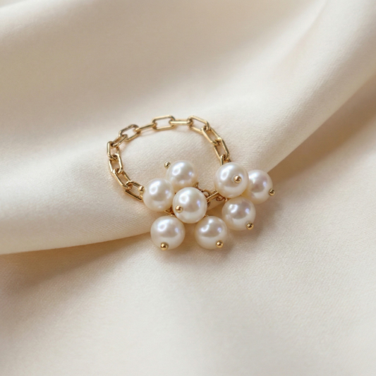 Alba Pearl Droplets Chain Ring