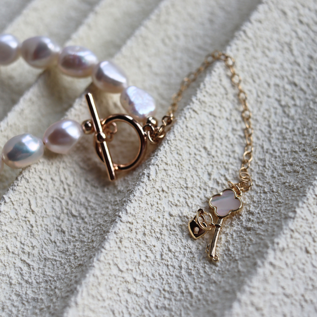 Myra Convertible Baroque Pearl Necklace with Detachable Key Charm