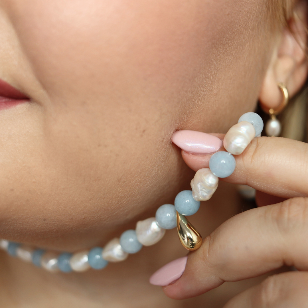 Seafoam Charm - Crystal Beads Necklace with Baroque Pearls & a Golden Droplet Pendant
