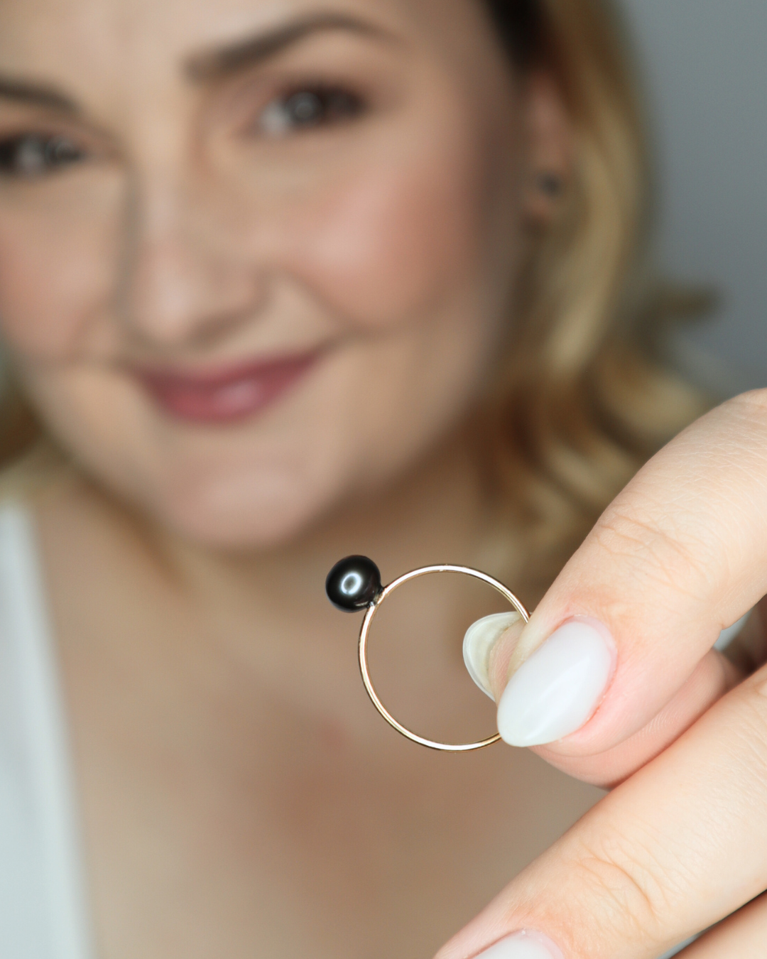 Noa Round Black Pearl Ring
