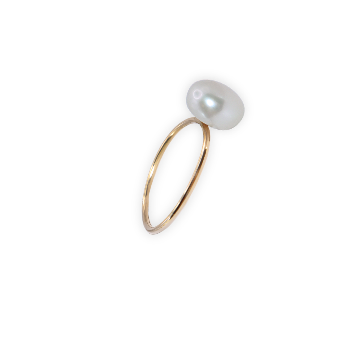 A luxurious gold ring adorned with a large exquisite pearl, radiating elegance and timeless beauty.