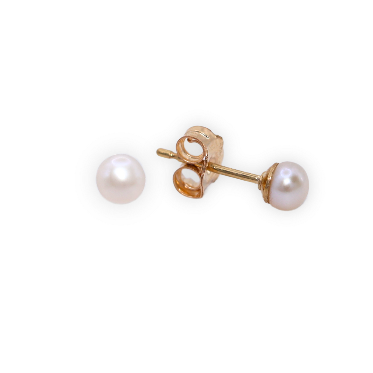 3mm pearl studs that add a touch of sophistication to any outfit