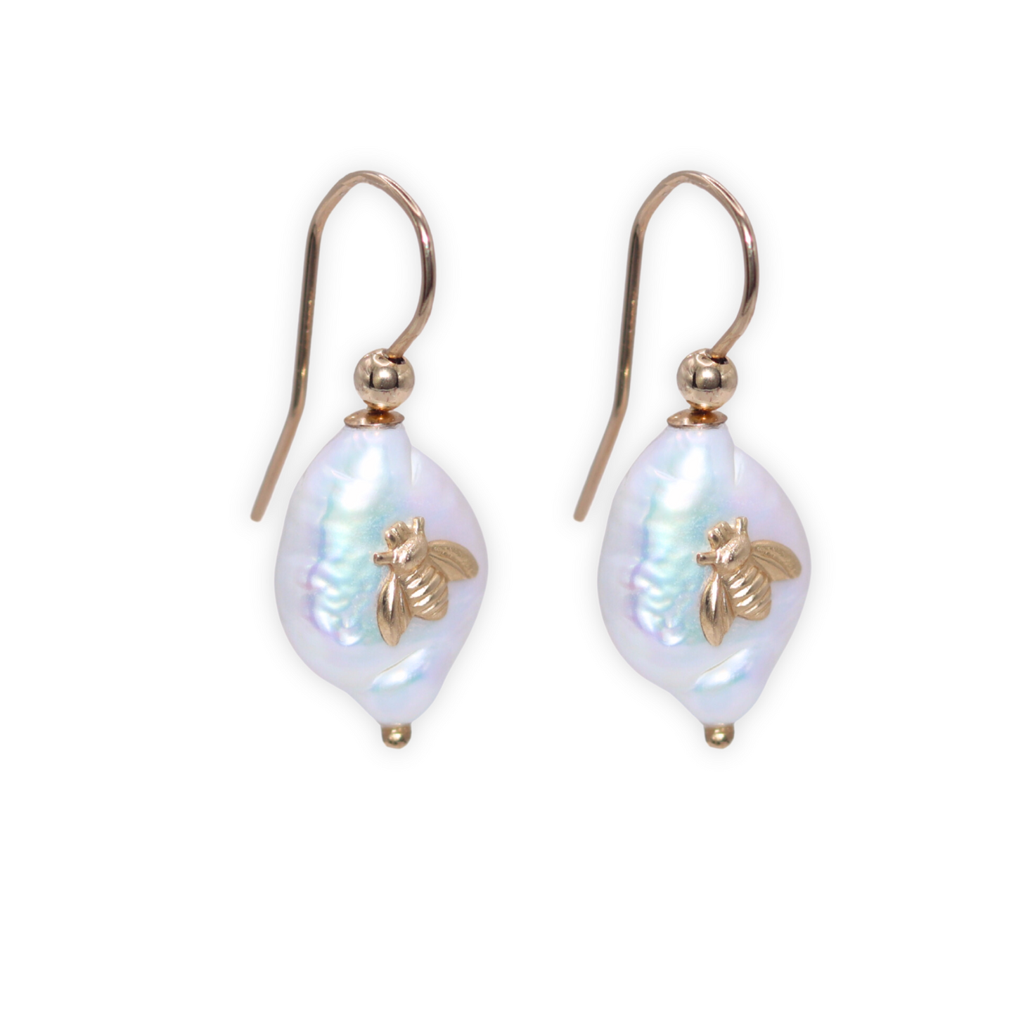 Featuring a delicate bee accent, these hook-style baroque pearl earrings will elevate your look with a touch of playfulness.