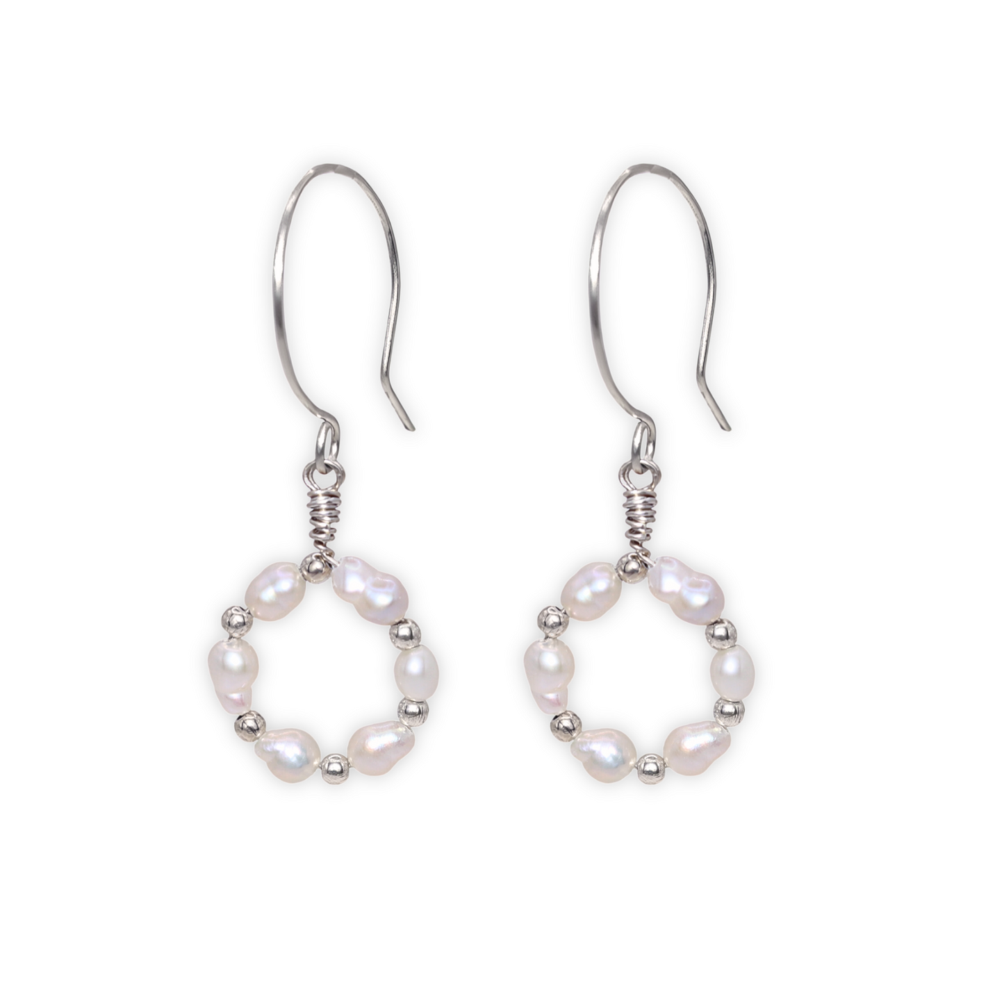 With its alternating seed and beads design, these earrings exude elegance. The hook style makes them easy to wear, while the matching ring, bracelet, and necklace complete the exquisite look.