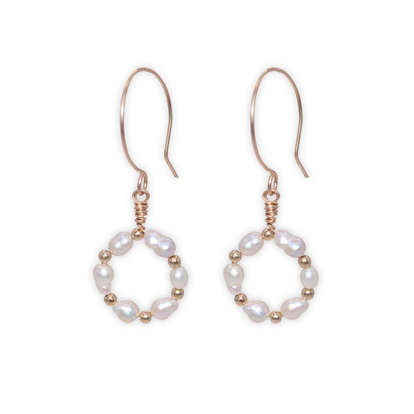 With its alternating seed and beads design, these earrings exude elegance. The hook style makes them easy to wear, while the matching ring, bracelet, and necklace complete the exquisite look.