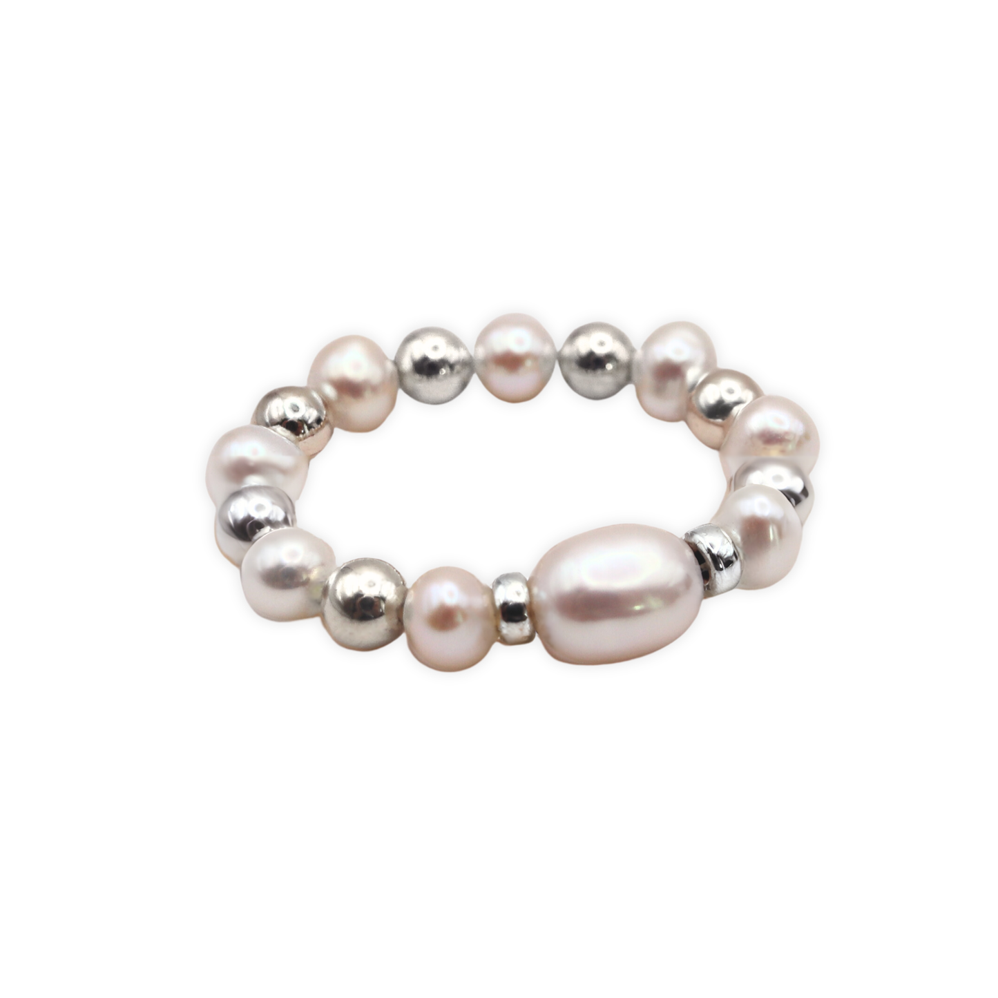 Exquisite silver beads and white pearl ring, a timeless accessory that embodies elegance and refined style.