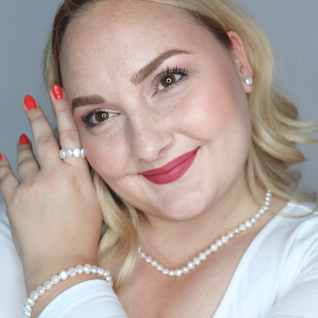 Iris Baroque Pearls Necklace