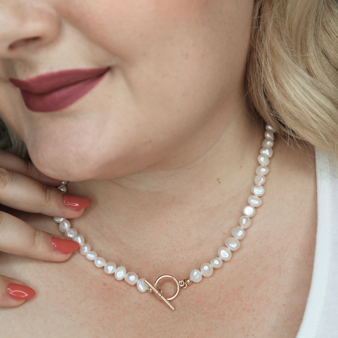 Iris Baroque Pearls Necklace