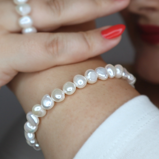 Iris Baroque Pearls Bracelet
