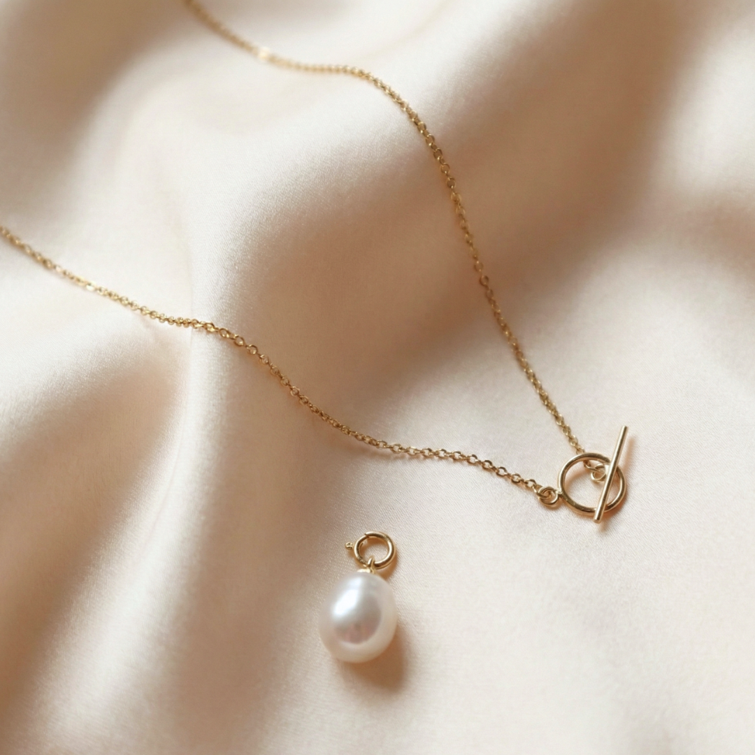 Julia Chain T-Bar Necklace