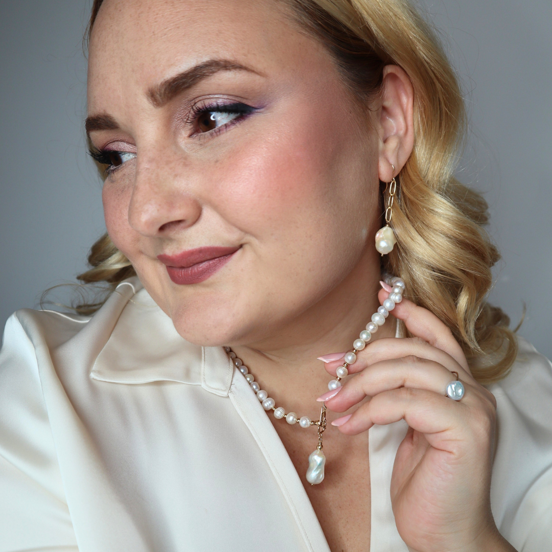 Seraphine 3 in 1 Convertible Small Pearl Necklace with Detachable Baroque Pearl Charm