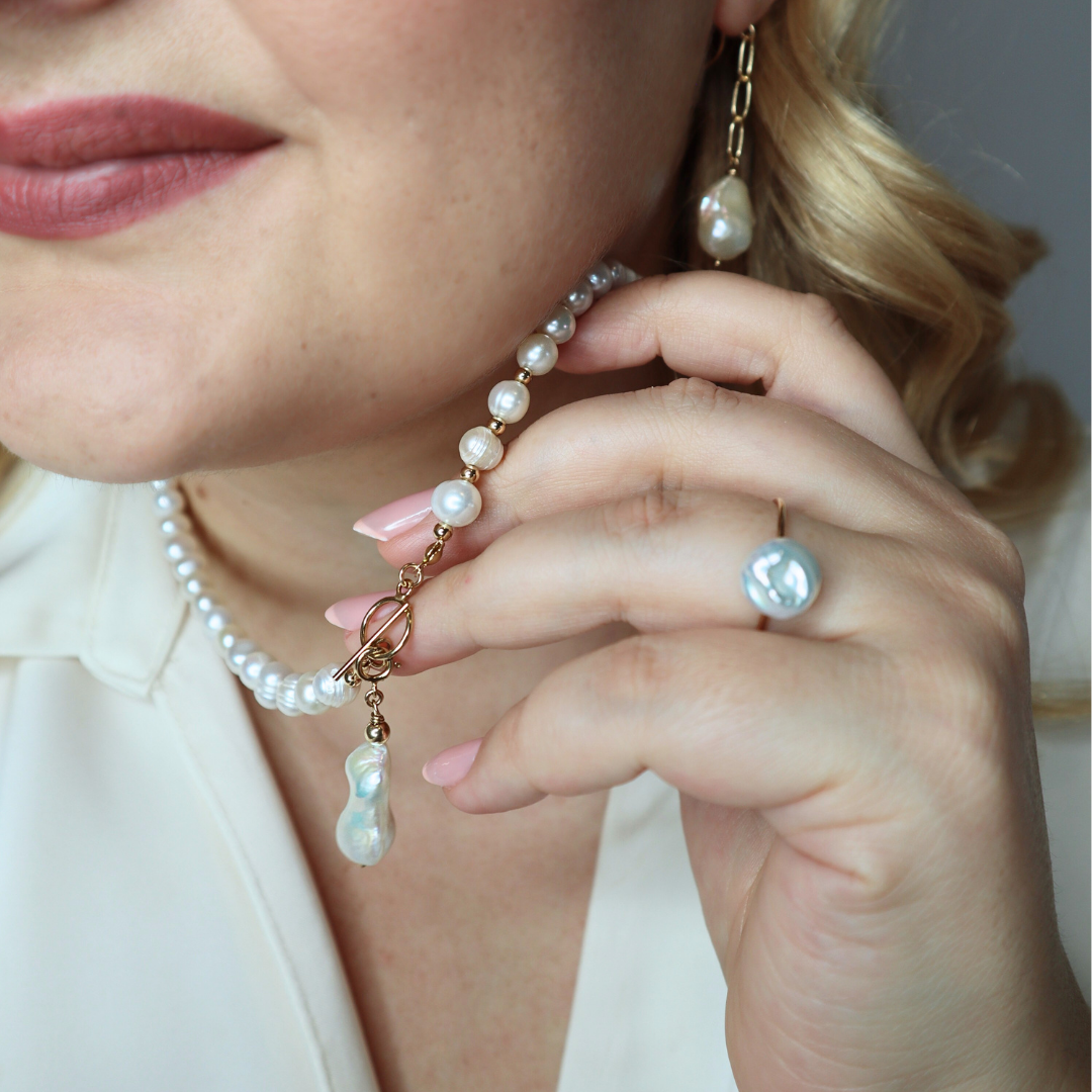 Seraphine 3 in 1 Convertible Small Pearl Necklace with Detachable Baroque Pearl Charm