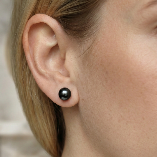 Vivi Medium (7 mm) Black Pearl Stud Earrings
