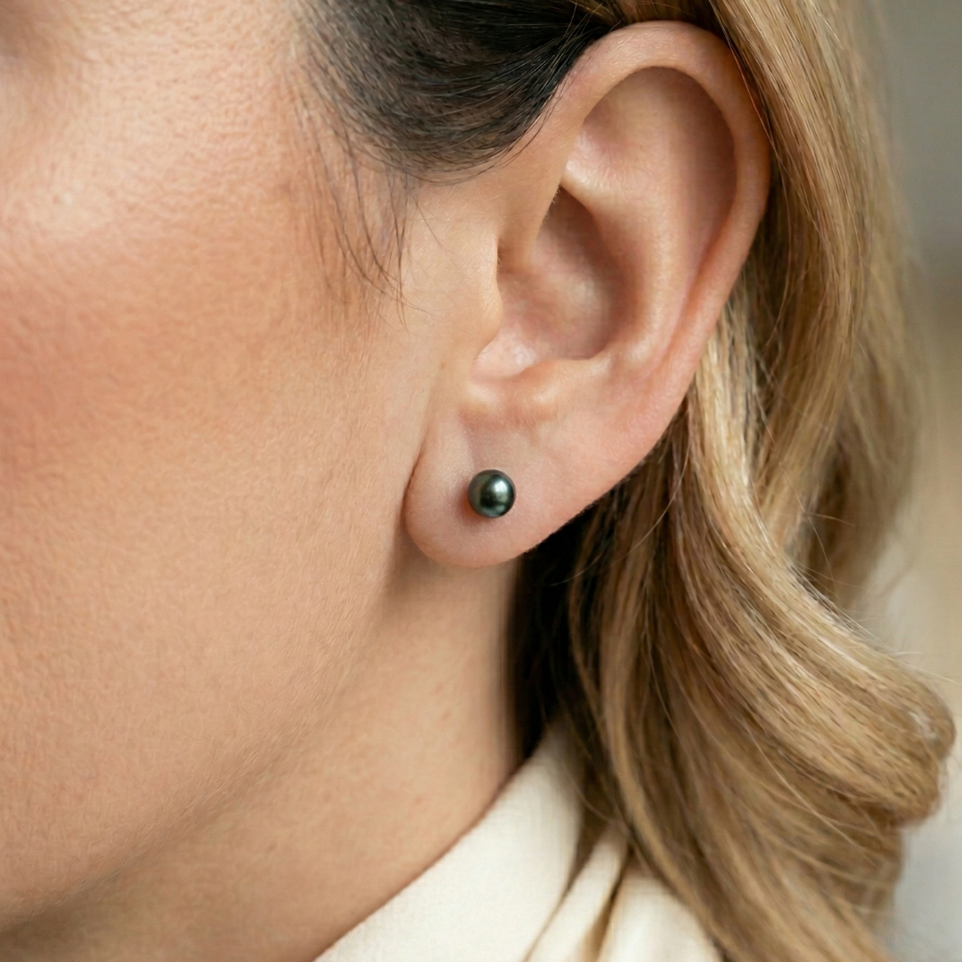 Vivi X-Small (3 mm) Black Pearl Stud Earrings
