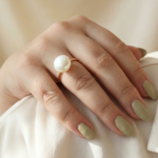 Gabrielle Large Solitaire Pearl Ring