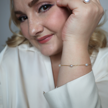 Thea Pearl Chain Bracelet
