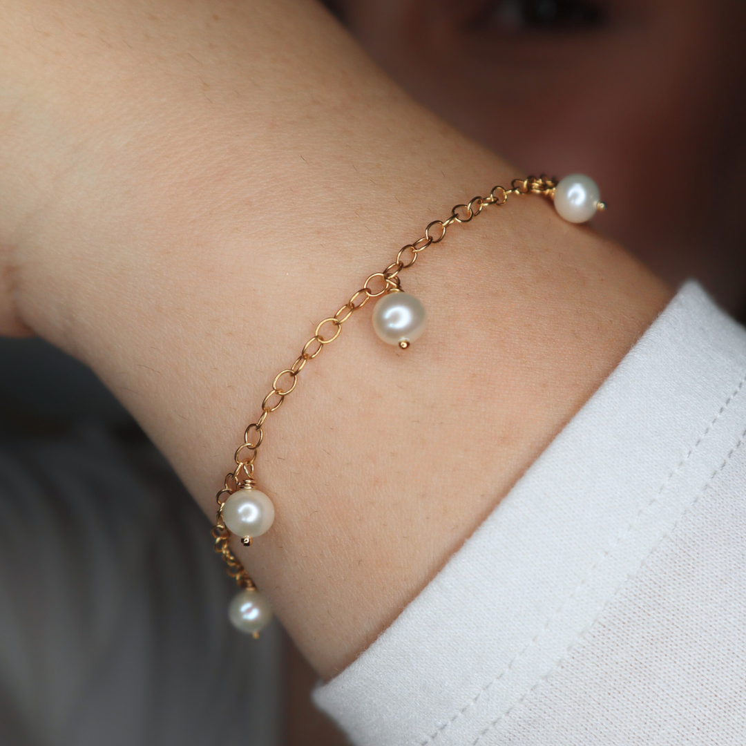 Alba Round Pearl Drops Bracelet