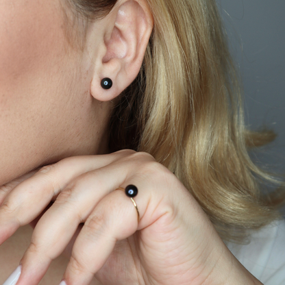 Noa Round Black Pearl Ring