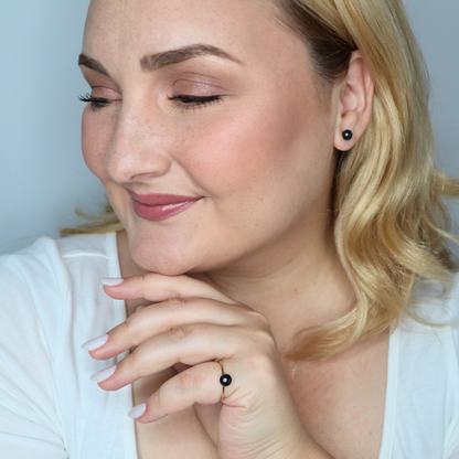 Noa Round Black Pearl Ring