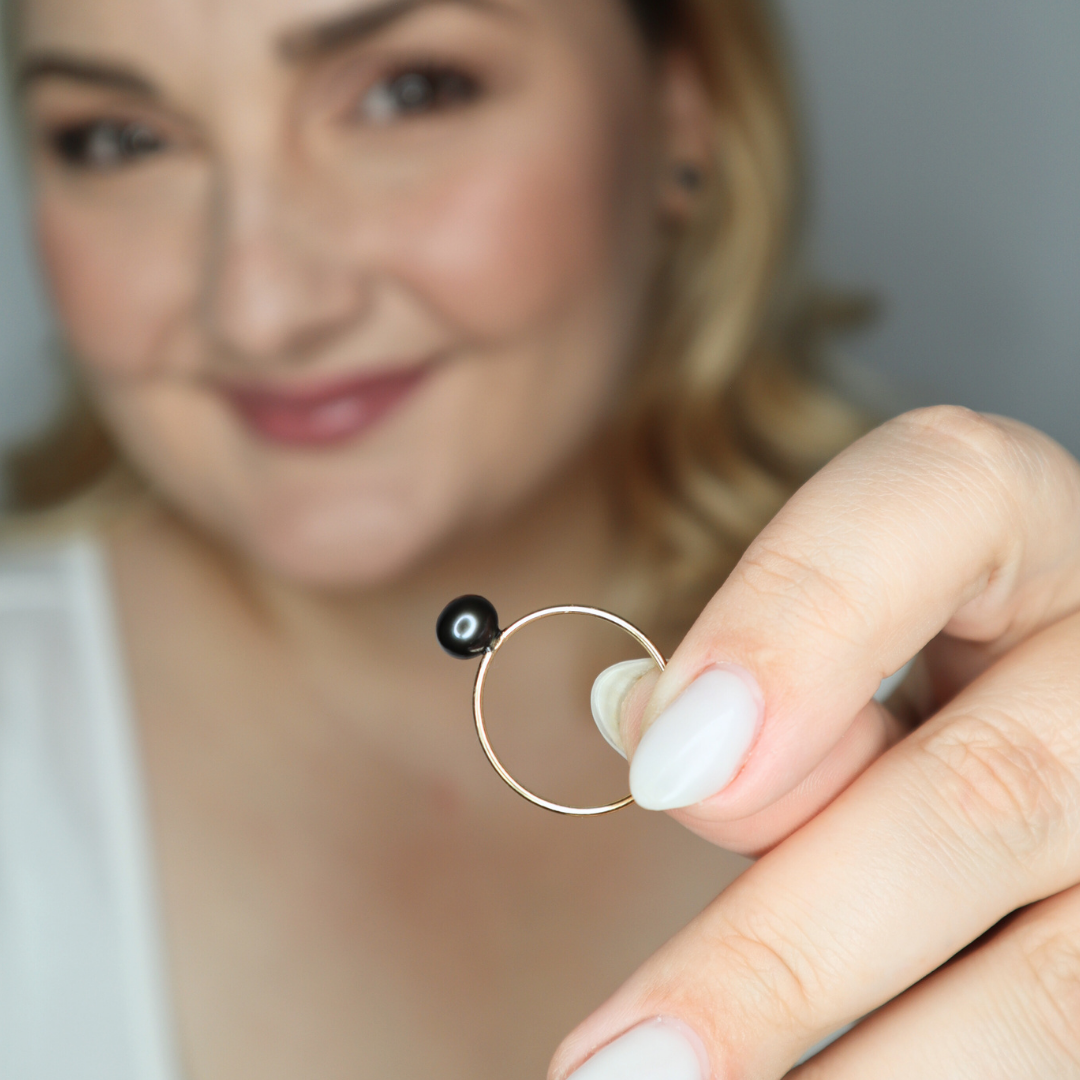 Noa Round Black Pearl Ring