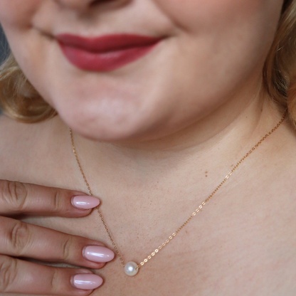 Lily Large Single Round Pearl Necklace