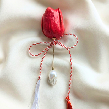 Tulip Baroque Pearl Brooch