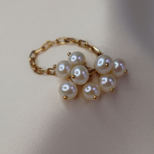 Alba Pearl Droplets Chain Ring