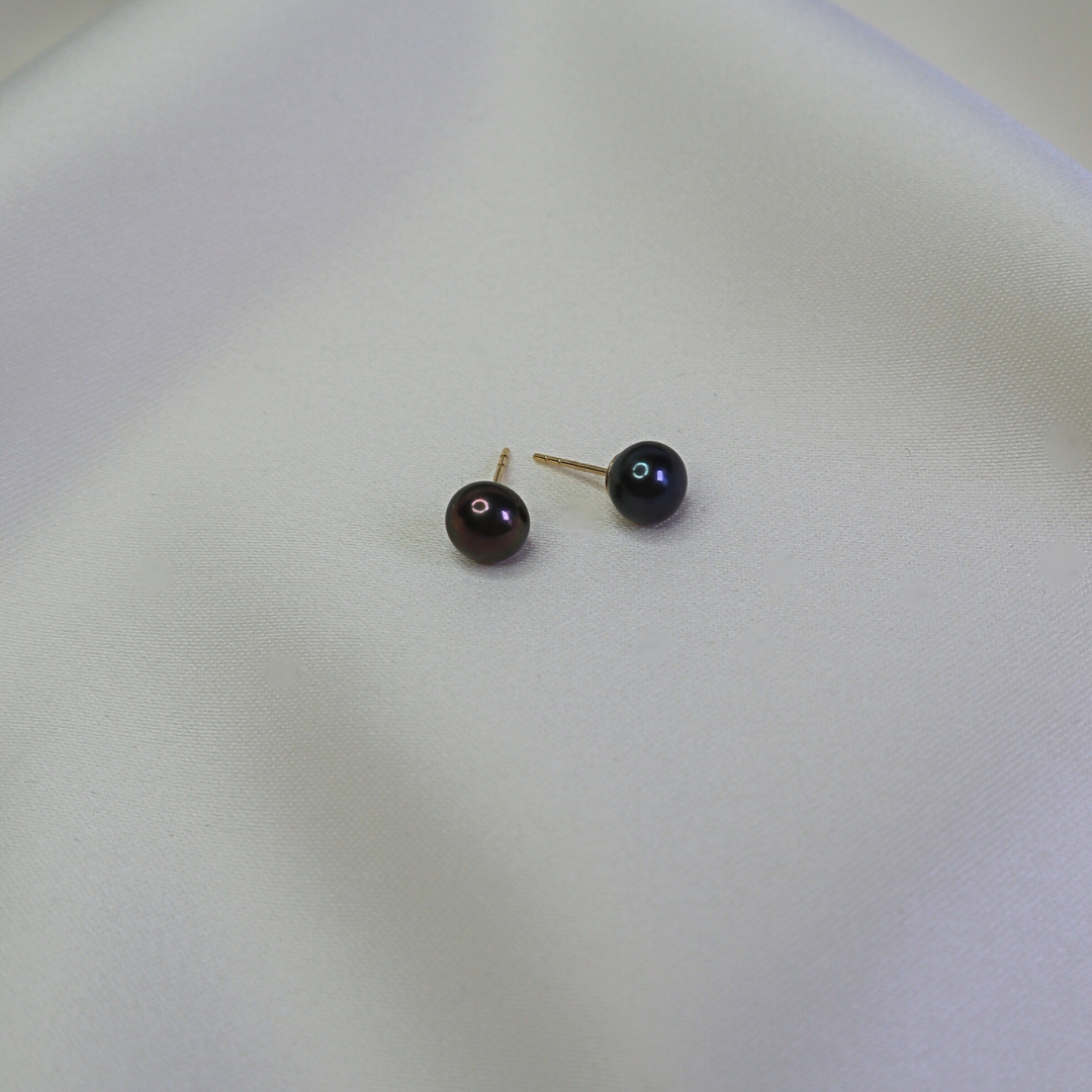 Vivi Medium (7 mm) Black Pearl Stud Earrings