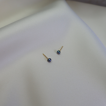 Vivi X-Small (3 mm) Black Pearl Stud Earrings