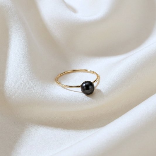 Noa Round Black Pearl Ring