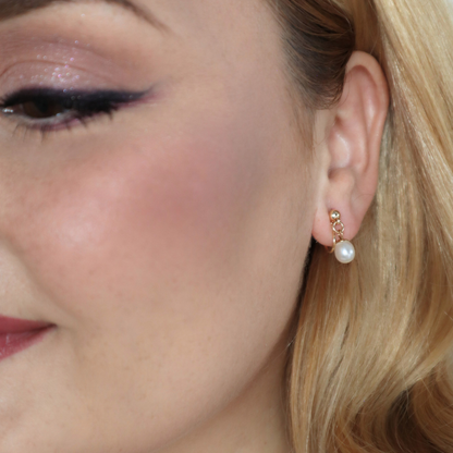 Riley Teardrop Pearl Earrings - Clip On