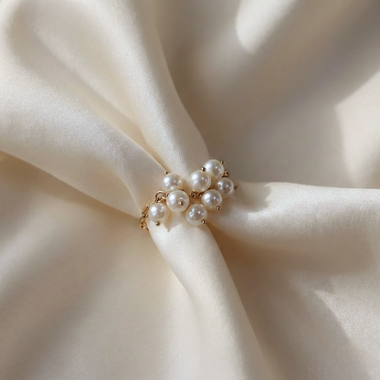 Alba Pearl Droplets Chain Ring