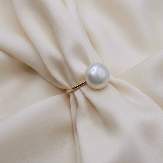Gabrielle Large Solitaire Pearl Ring