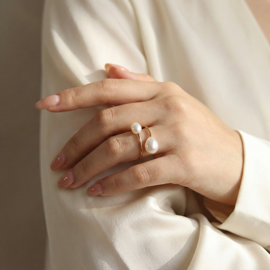 Anna Teardrop Pearl Ring