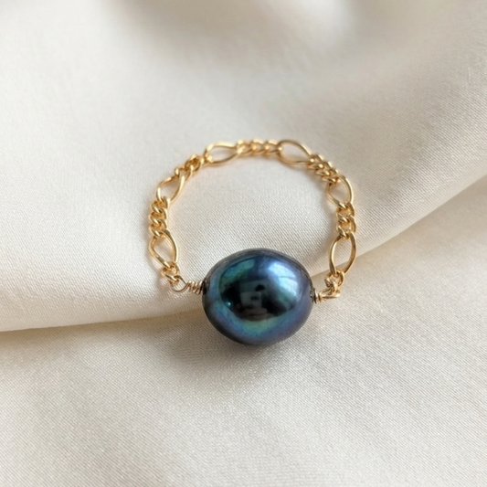 Elara Black Baroque Pearl Chain Ring
