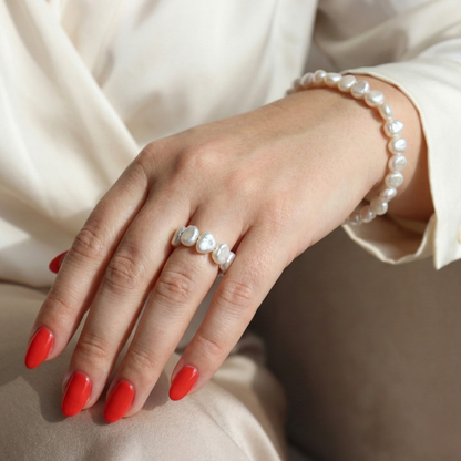 Iris Baroque Pearl Ring