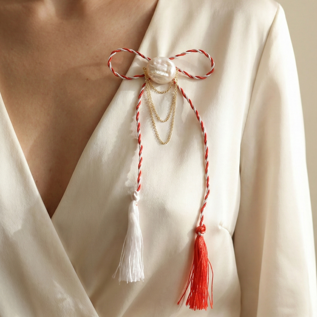 Charlotte Pearl Chain Brooch