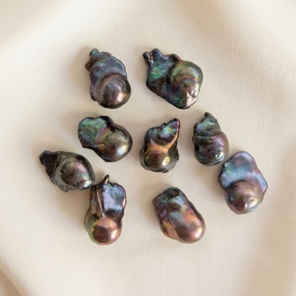 Elara Black Baroque Pearl Charm with Clasp