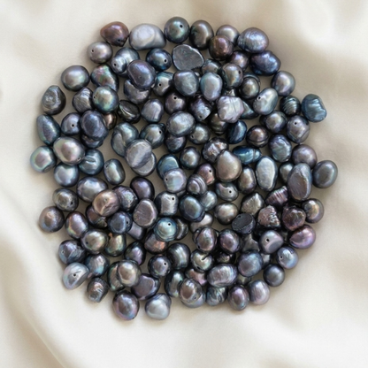 Elara Black Baroque Pearl Chain Bracelet