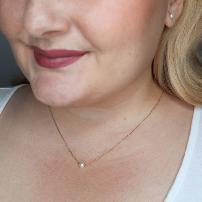 Ivy Small Single Round Pearl Necklace
