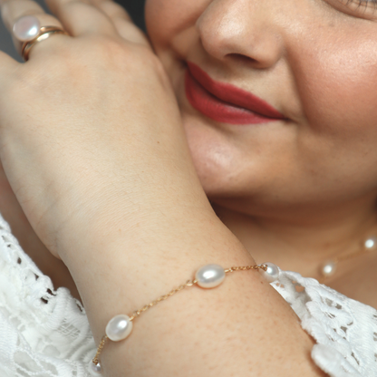 Maria Pearl Chain Bracelet