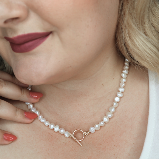 Iris Baroque Pearls Necklace