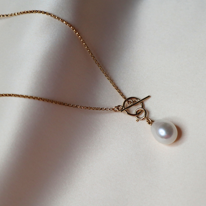 Julia Oval Pearl Charm with Clasp