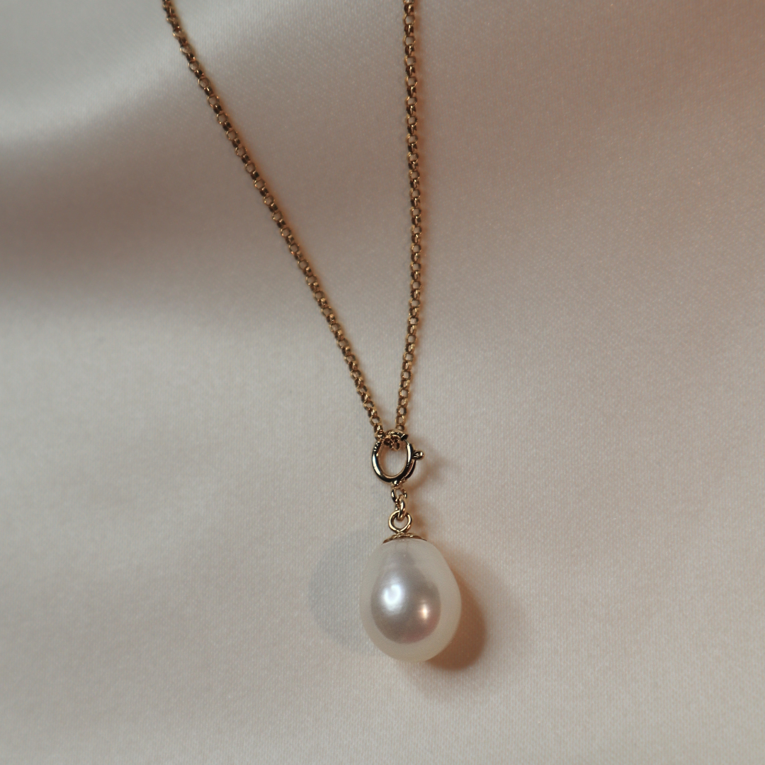 Julia 3 in 1 Convertible Large Pearl Necklace