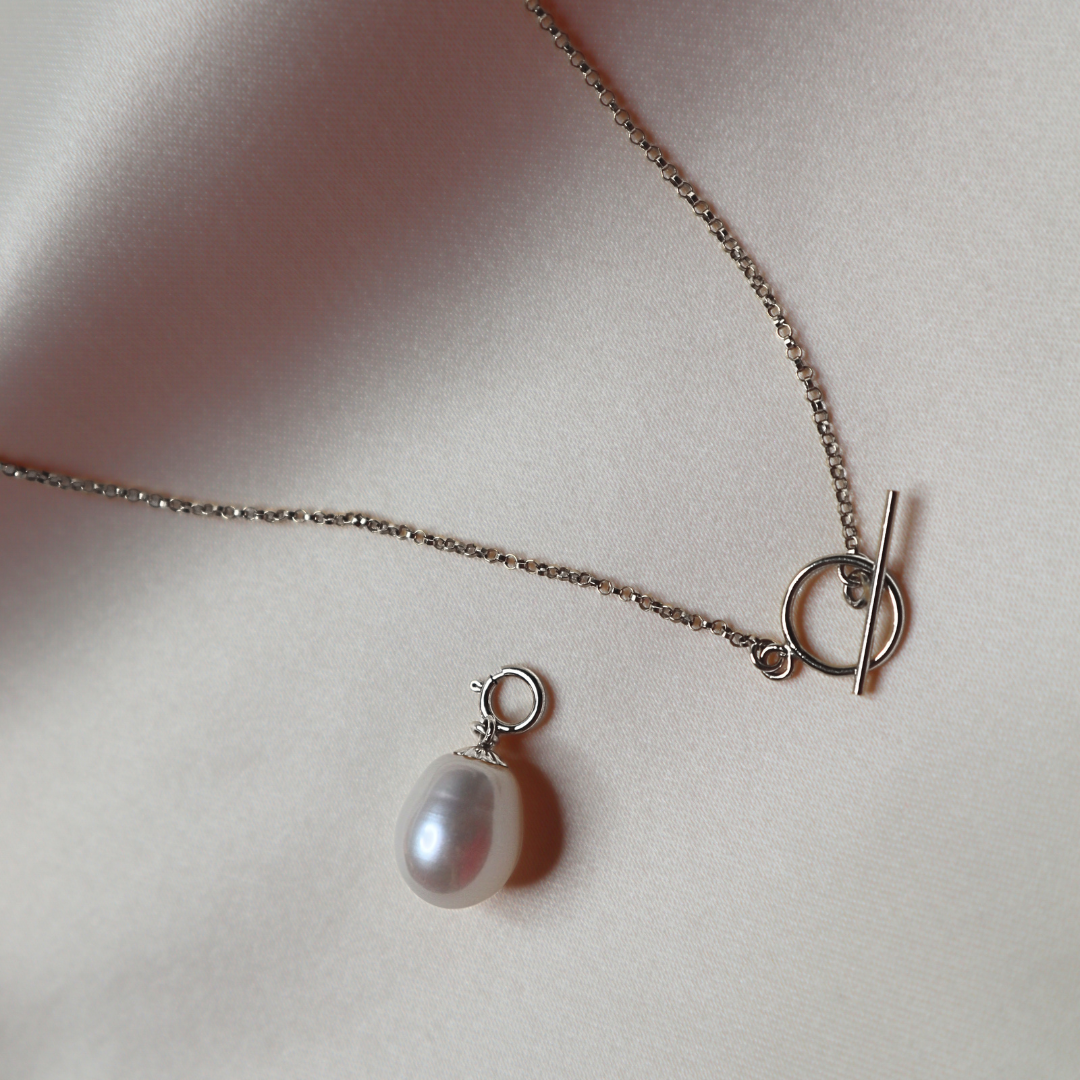 Julia 3 in 1 Convertible Large Pearl Necklace