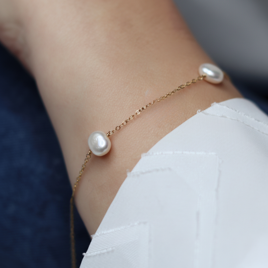 Luna Four Pearl Chain Bracelet