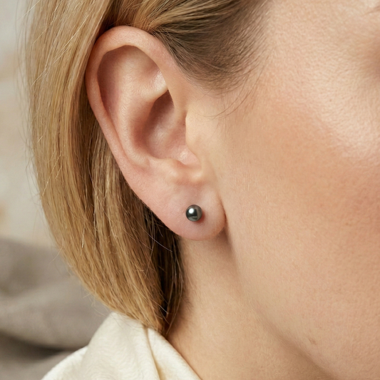 Vivi X-Small (3 mm) Black Pearl Stud Earrings